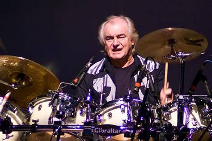 Alan White obituary: longtime drummer for Yes dies at 72