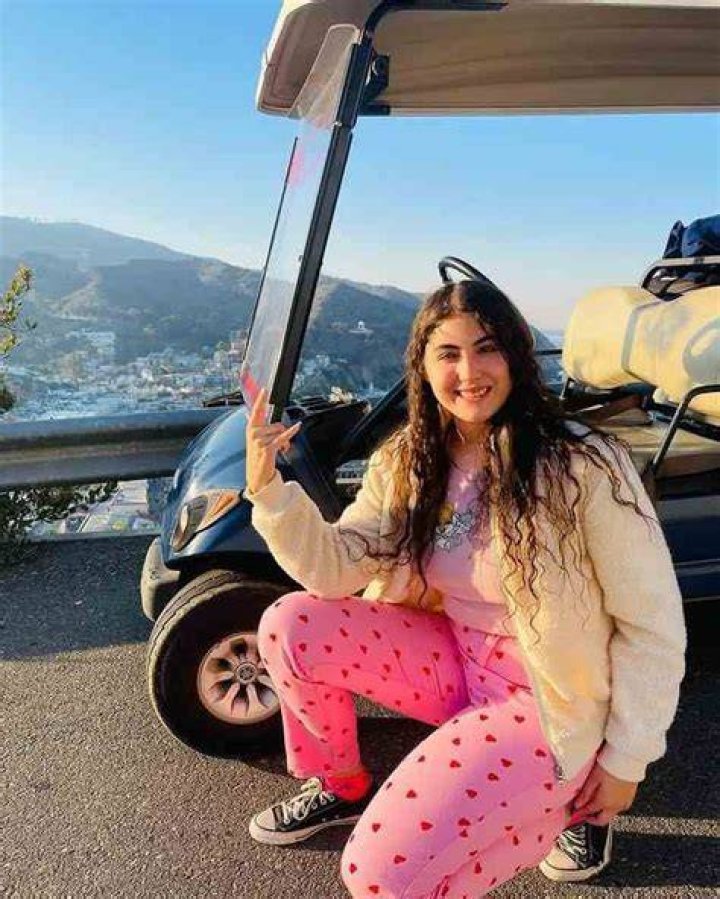 Ameerah Navalua Bio, Age, Height, Boyfriend, Net Worth