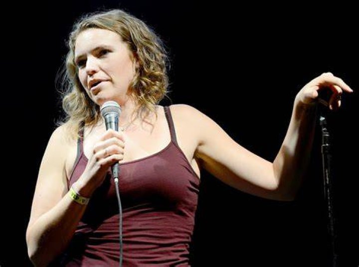 Beth Stelling was in a abusive relationship.