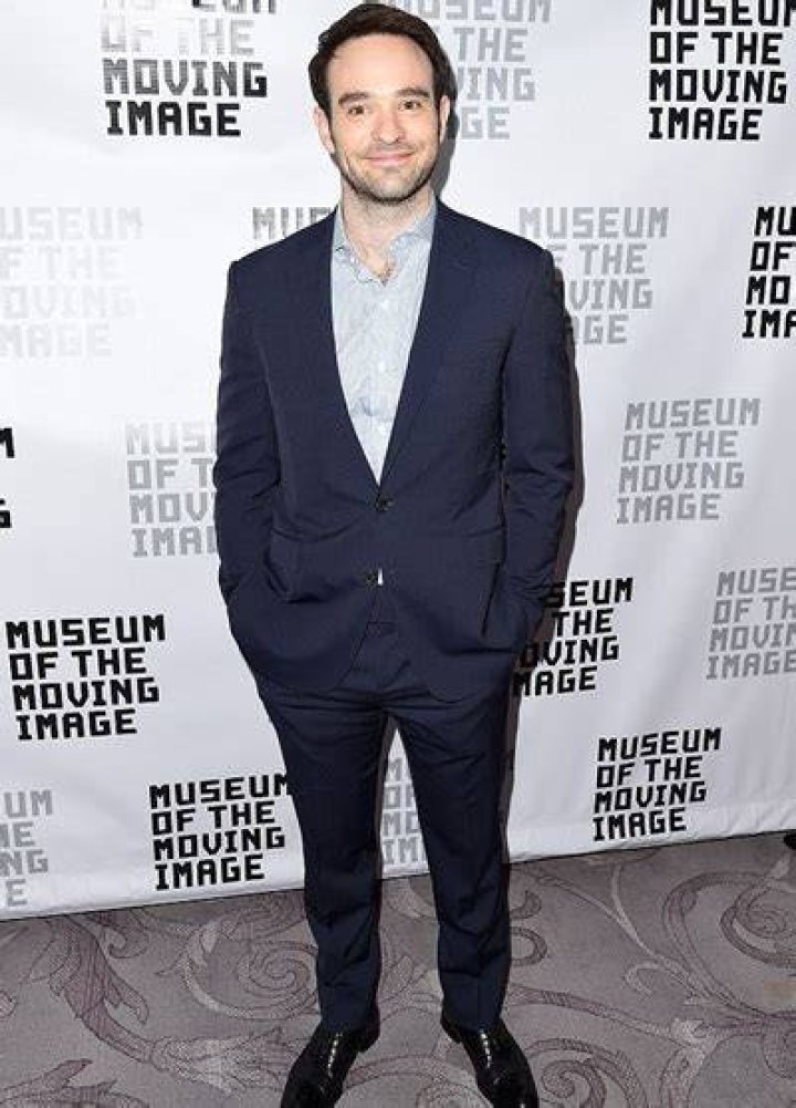 Charlie Cox Height, Weight, Measurements, Shoe Size