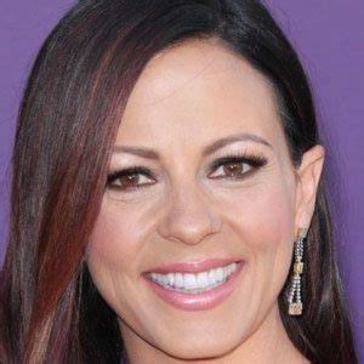 Did Sara Evans Undergo Plastic Surgery On Her Face? Before And After Photos