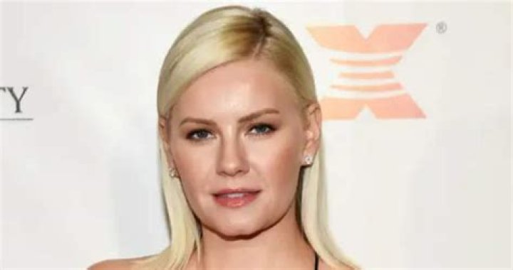 Elisha Cuthbert Height, Weight, Measurements, Bra Size, Shoe Size