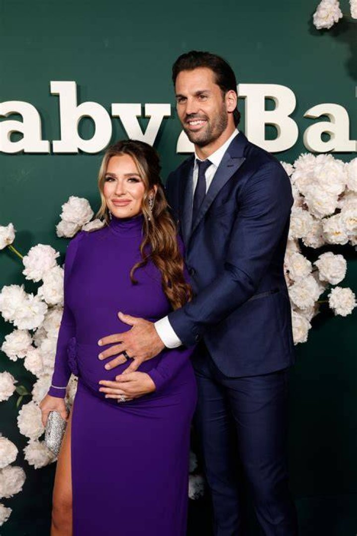 Hot mama! Jessie James Decker showed off her incredible body as she frolicked on the beaches of Greece with her daughter Vivianne Rose Decker, seven, on Thursday