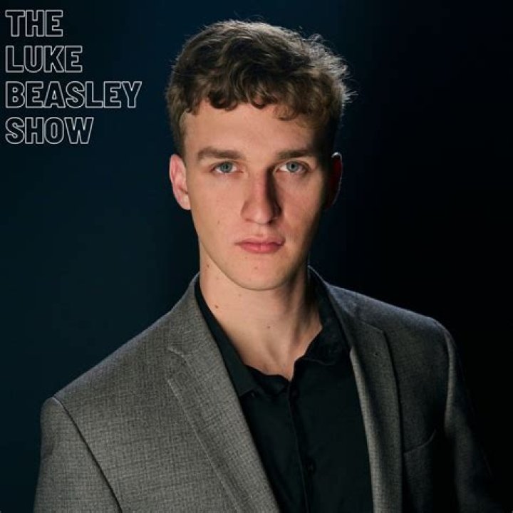 How old is Luke Beasley? Partner, Family, Height, Net Worth