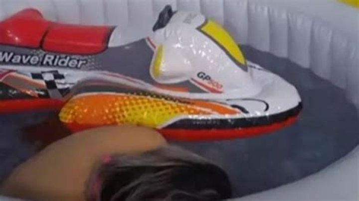 Imjasmine was dazzling fans during a broadcast from a paddling pool on Wednesday when she accidentally exposed herself on camera