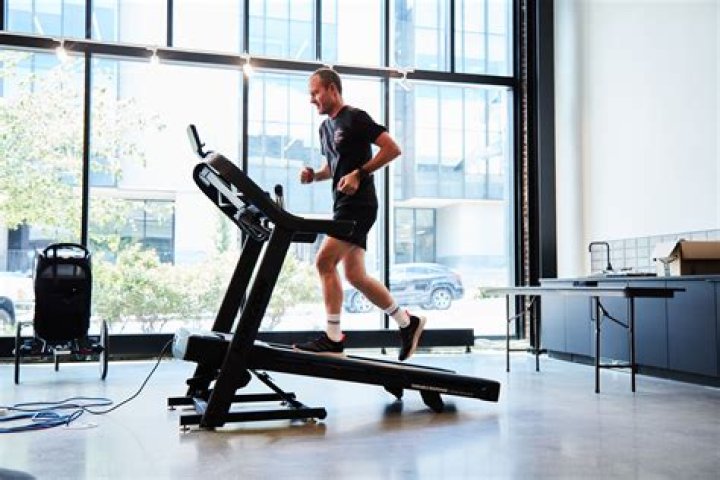 Incline treadmill