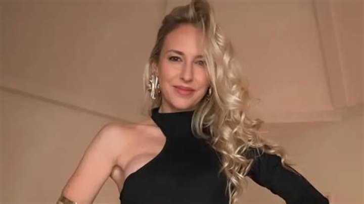 Income: The former model said she has been a stay-at-home mom since 2004 and has no income of her own