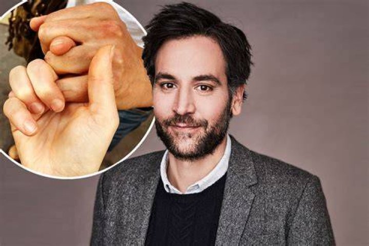 Is Josh Radnor Engaged? Who is Josh Radnor Engaged to?