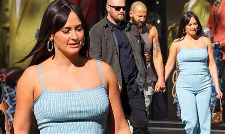 Is Kacey Musgraves Pregnant Or Weight Gain? Relationship Explored