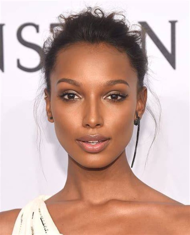 Jasmine Tookes Net Worth in 2023 How Rich is She Now?