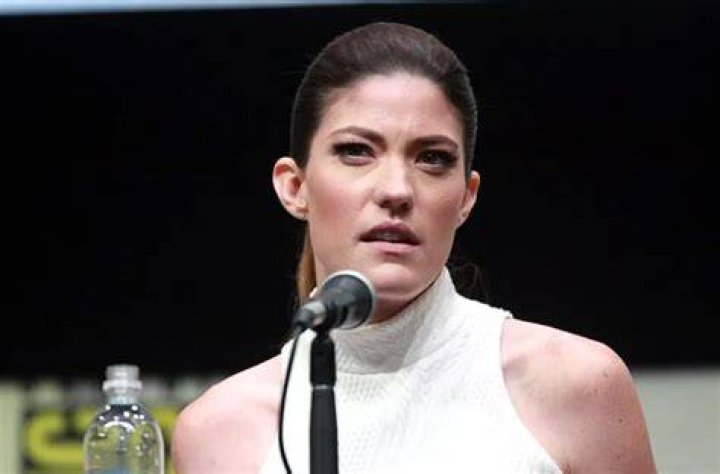Jennifer Carpenter Height, Weight, Age, Affairs, Wiki & Facts Stars Fact
