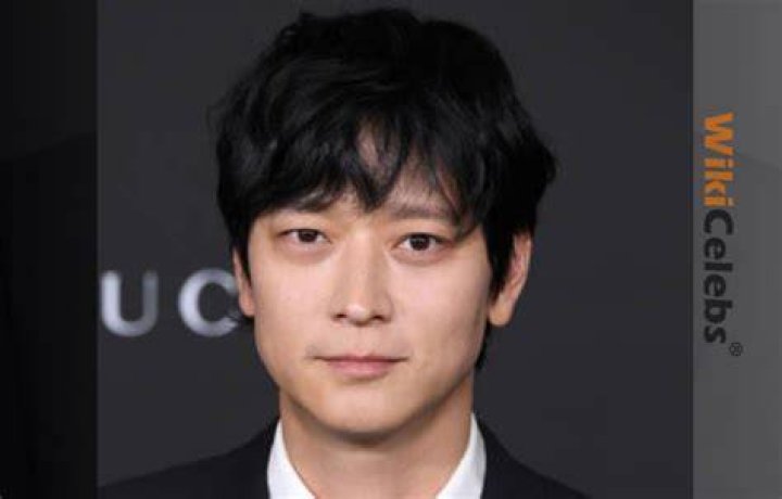 Kang Dong Won Net Worth in 2023 How Rich is He Now?