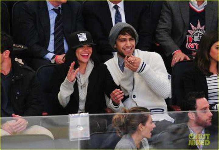 Luke Pasqualino Jessica Szohr Relationship