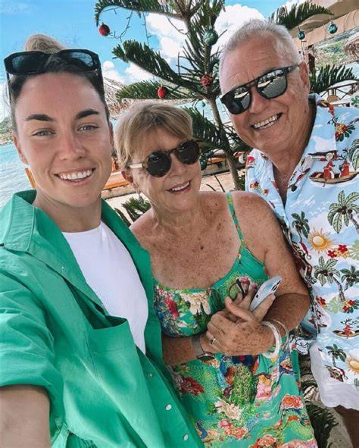 Mackenzie Arnold Parents : Who are Steven Arnold And Leah Arnold?