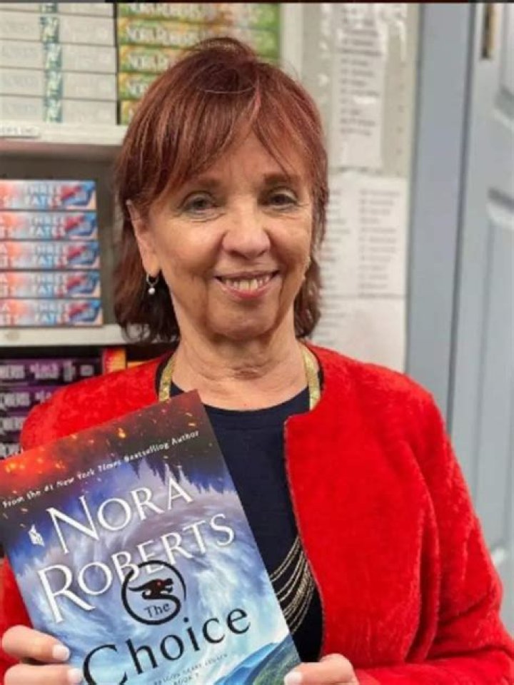 Nora Roberts Net Worth in 2023 How Rich is She Now?