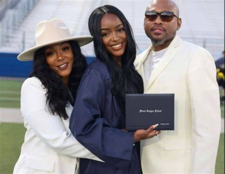 OMAR AND KEISHA EPPS CELEBRATE DAUGHTER'S GRADUATION