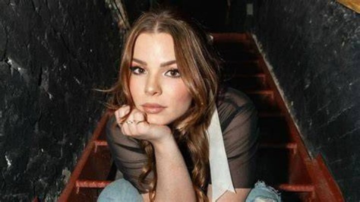 Paul Simon's Daughter Grew Up To Be Stunning