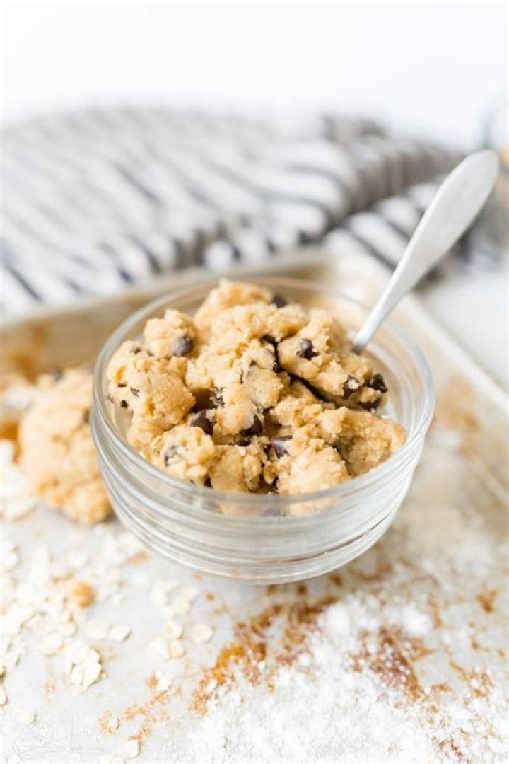 Peanut Butter Oatmeal cookie dough in a glass bowl.