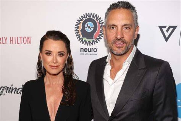 RHOBH Kyle Richards and Mauricio Umansky at Grove With Family Amid Separation