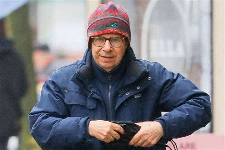 Rick Moranis 2024 dating, net worth, tattoos, smoking & body facts Taddlr