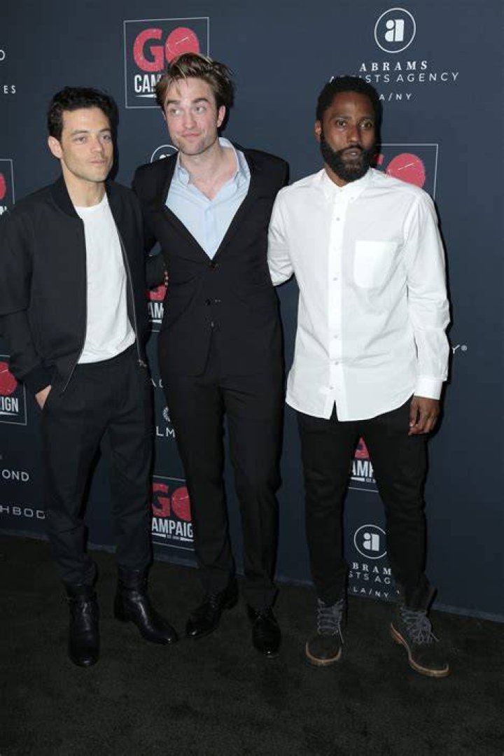 Robert Pattinson Height How Tall is Robert Pattinson?