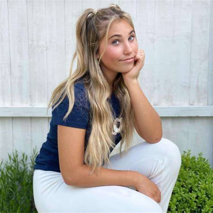 Rosie McClelland lives with her mother Danielle Brownlee and her brother Romeo McClelland in Los Angeles, California, USA.