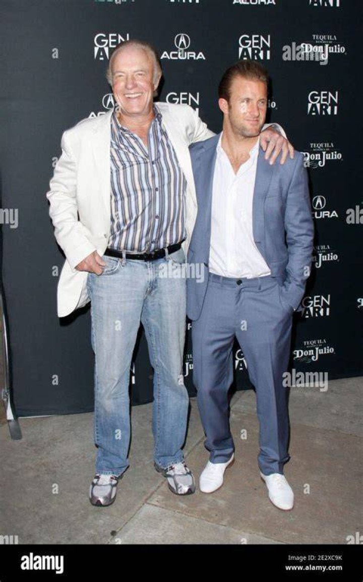 Scott Caan height and weight Celebrity Measurements Pinterest Scott caan