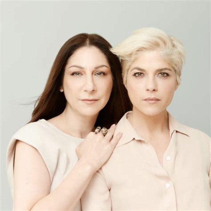 Selma Blair and Guide Beauty Are Making Makeup Accessible