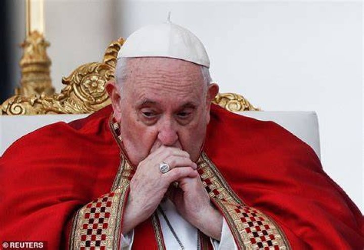 The Pope sat close to his audience after shaking hands. Knee pain that has limited his activities in recent months