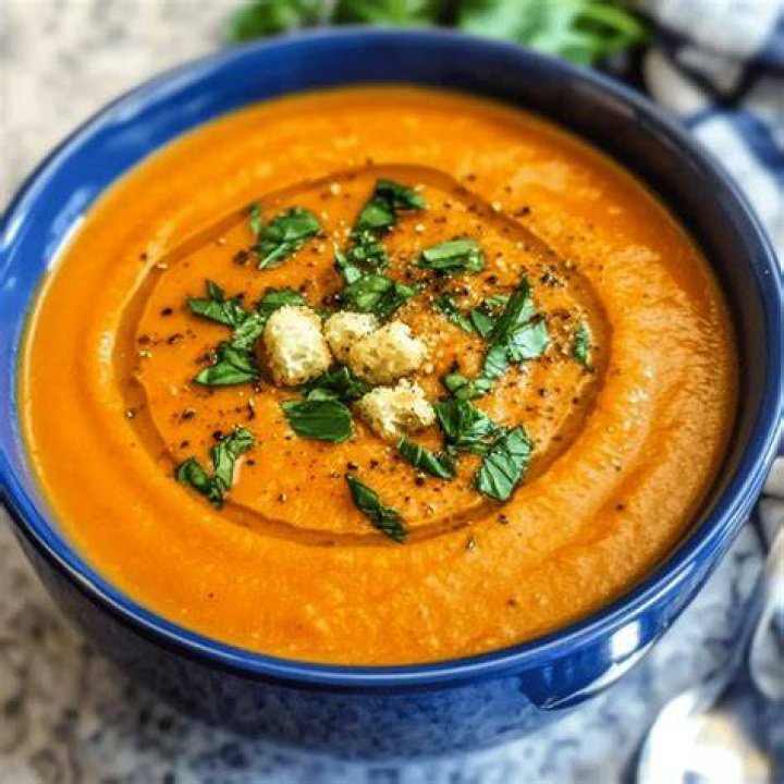This Roasted Carrot Soup Recipe Is *Chef’s Kiss*
